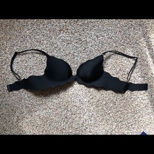 34A very sexy Victoria’s Secret push-up bra